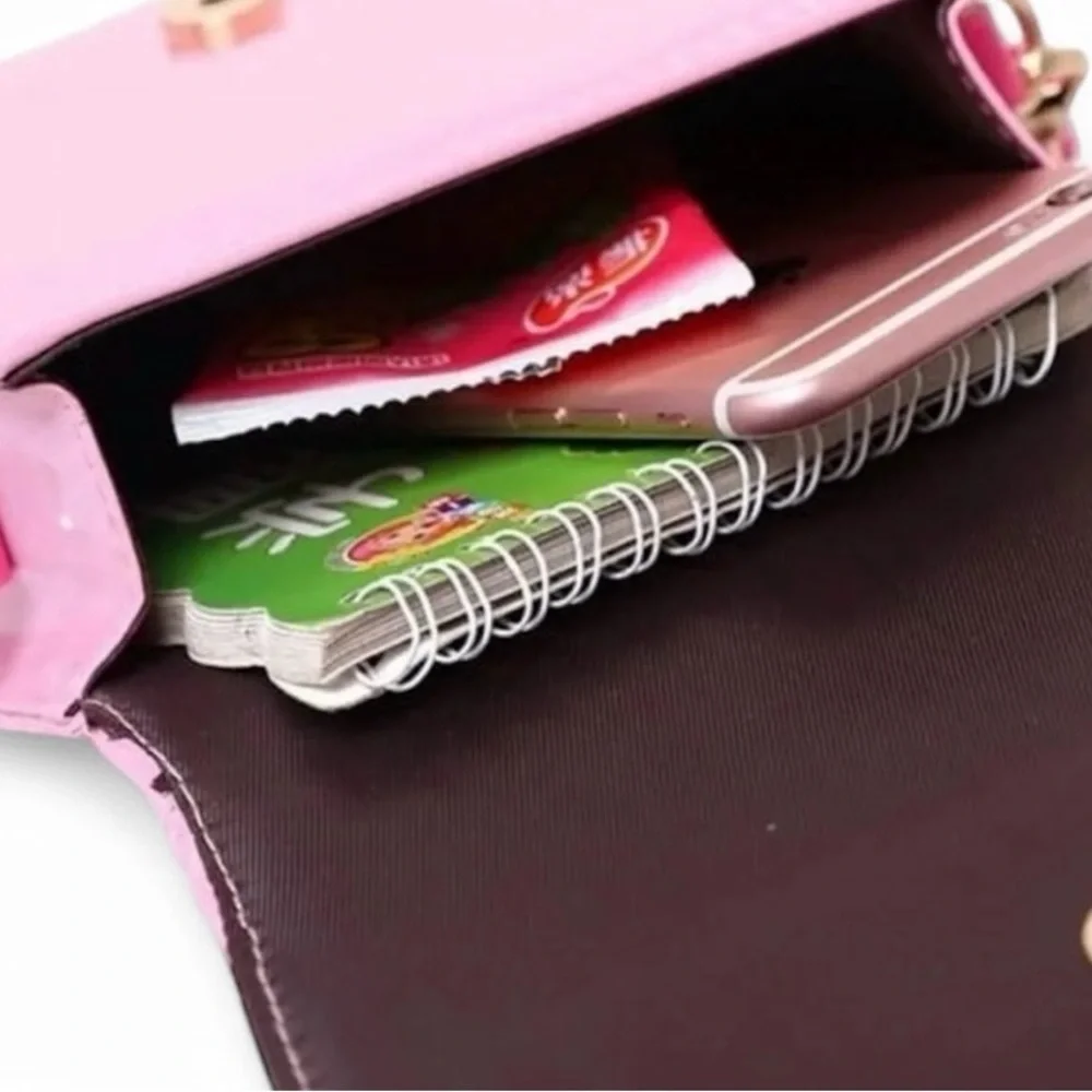 Hello Kitty Cutie Quilted Pink and White Crossbody Mini Bag 💕